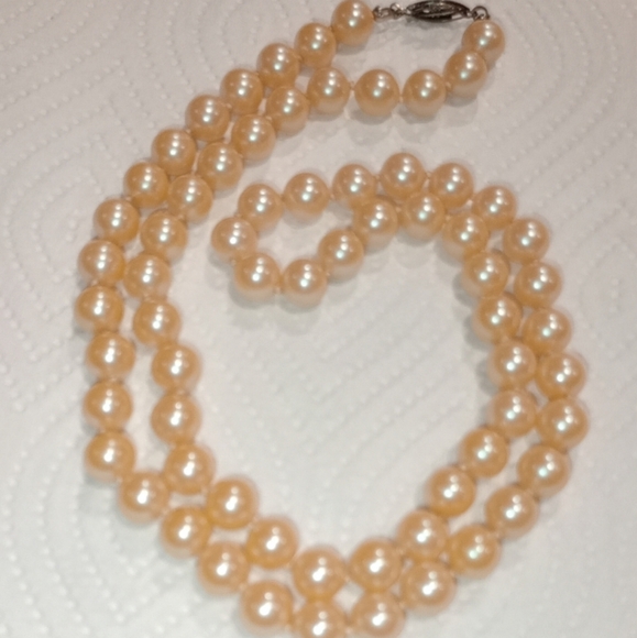 Vintage Handknotted Pearl Necklace With Sterling Clasp - Picture 11 of 15